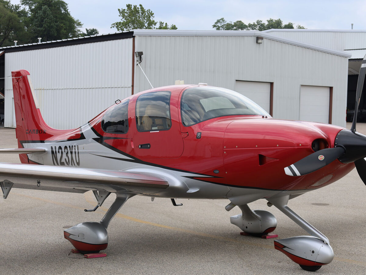 Cirrus SR 22