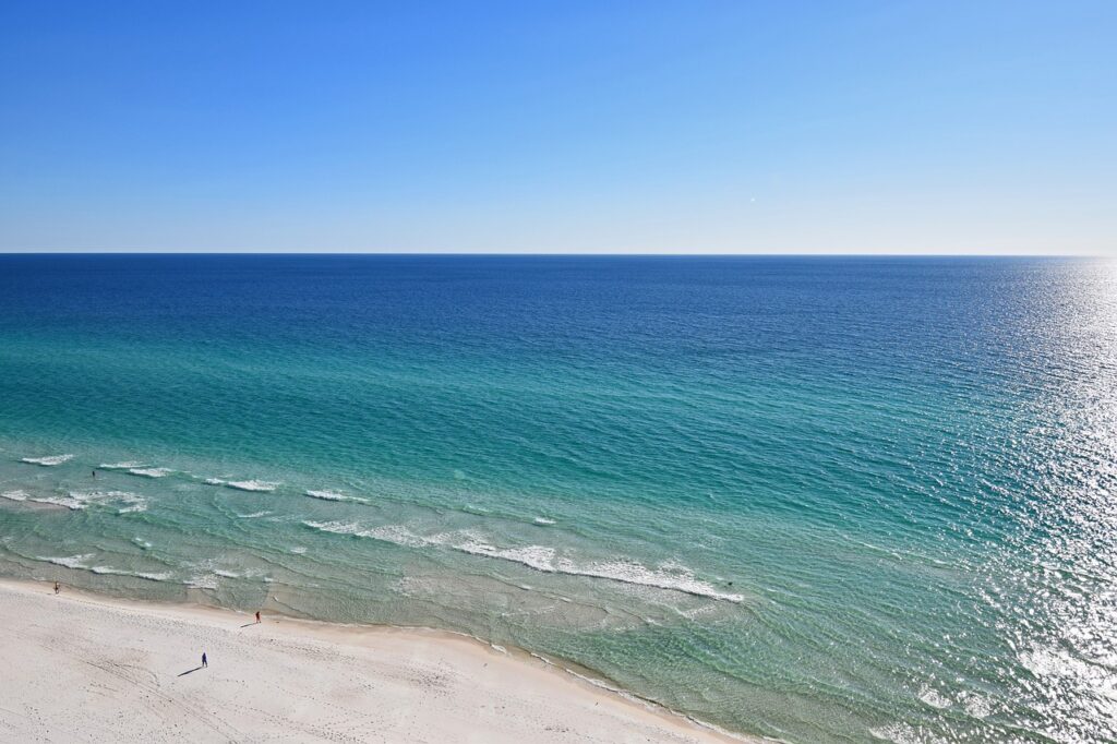 Fly private from Montgomery Regional Airport (MGM) to Destin Executive Airport (DTS)